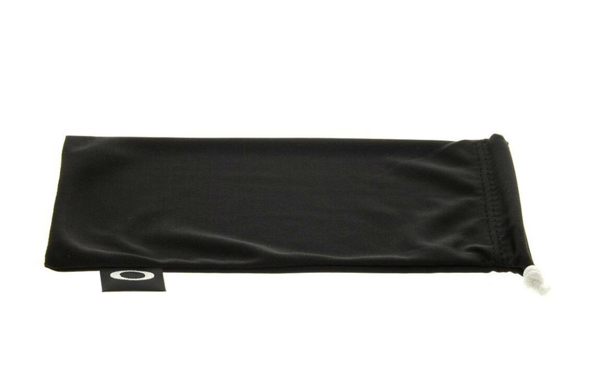Oakley Estuche
